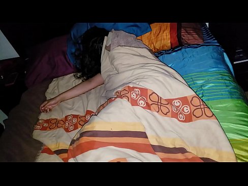 ❤️ Stepson berating rẹ odo stepmother nigba ti o sun. ni% yo.trysex.ru  ﹏
